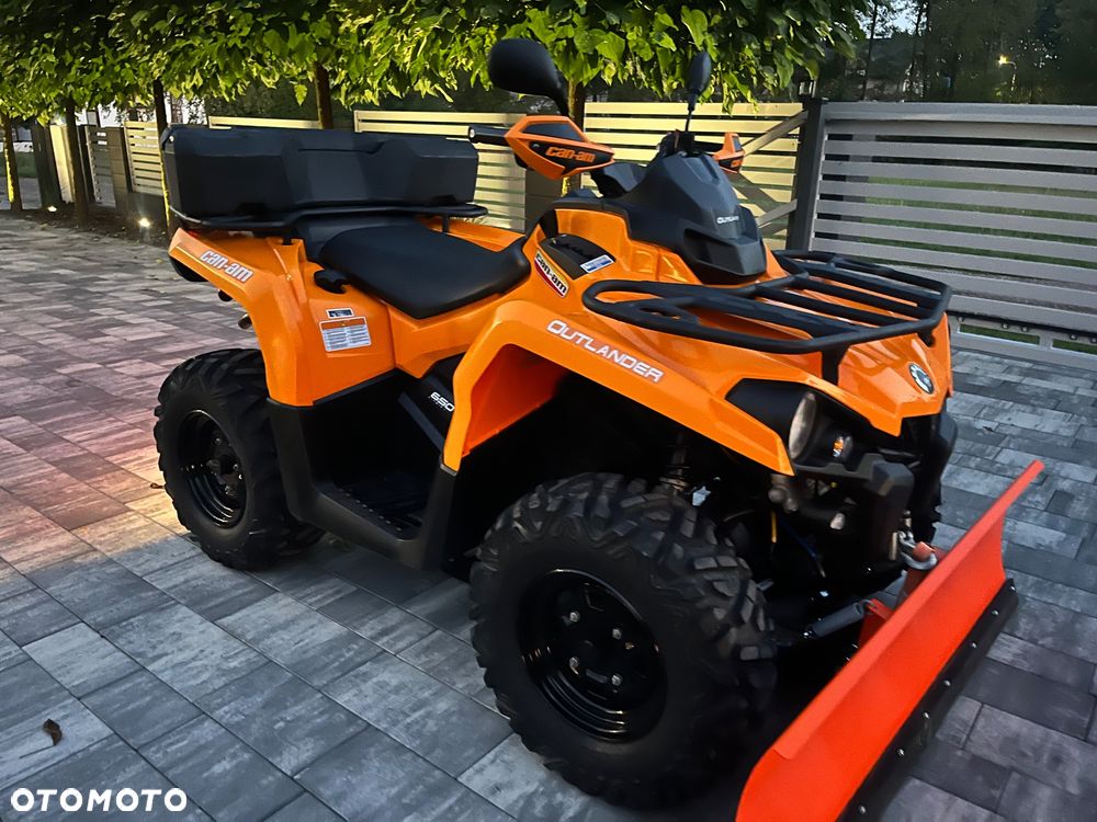 Can-Am Outlander - 2