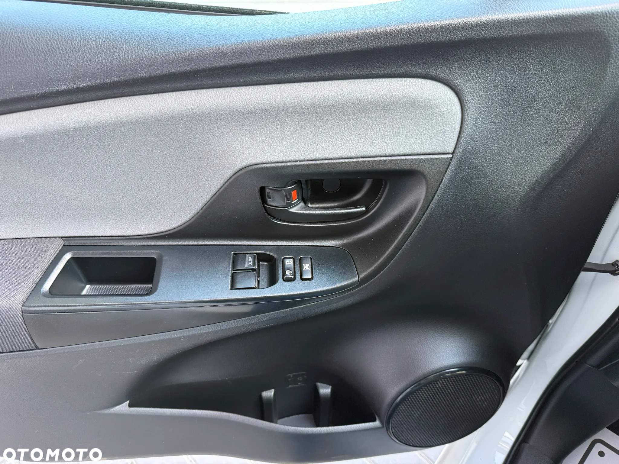 Toyota Yaris - 11