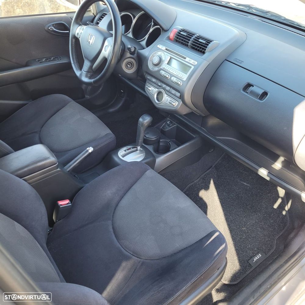 Honda Jazz 1.4 ES CVT - 16