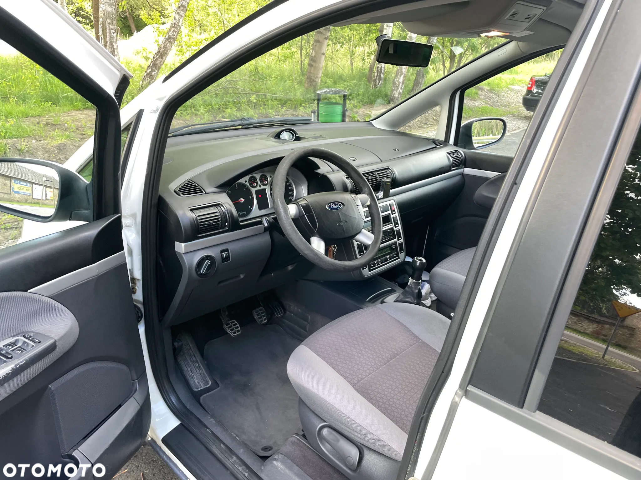 Ford Galaxy - 8