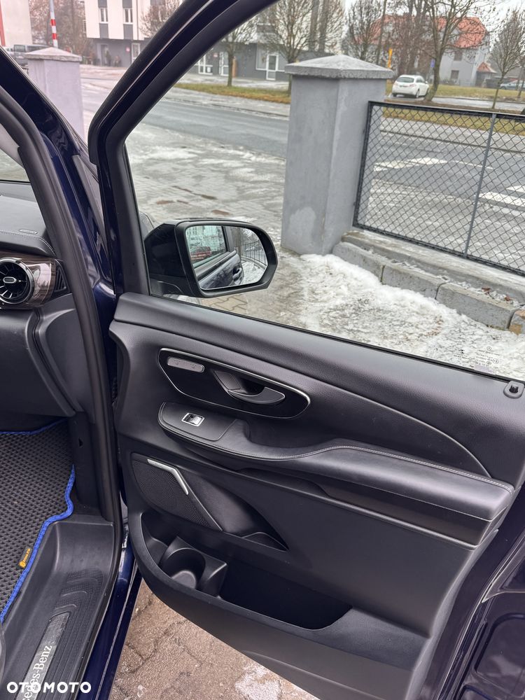 Mercedes-Benz Klasa V 300 d Avantgarde 9G-Tronic (ekstra dł) - 2