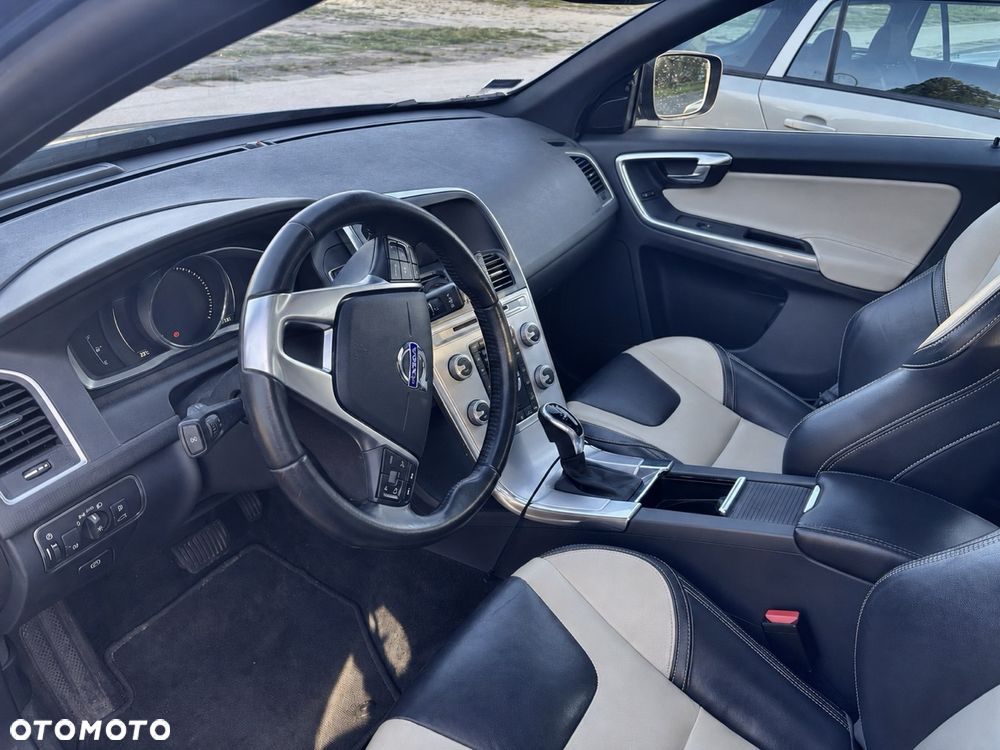Volvo XC 60 D4 AWD Summum - 9