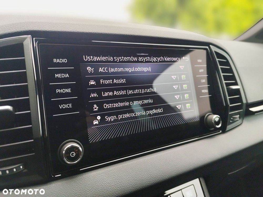 Skoda Karoq 1.5 TSI ACT Sportline DSG - 30