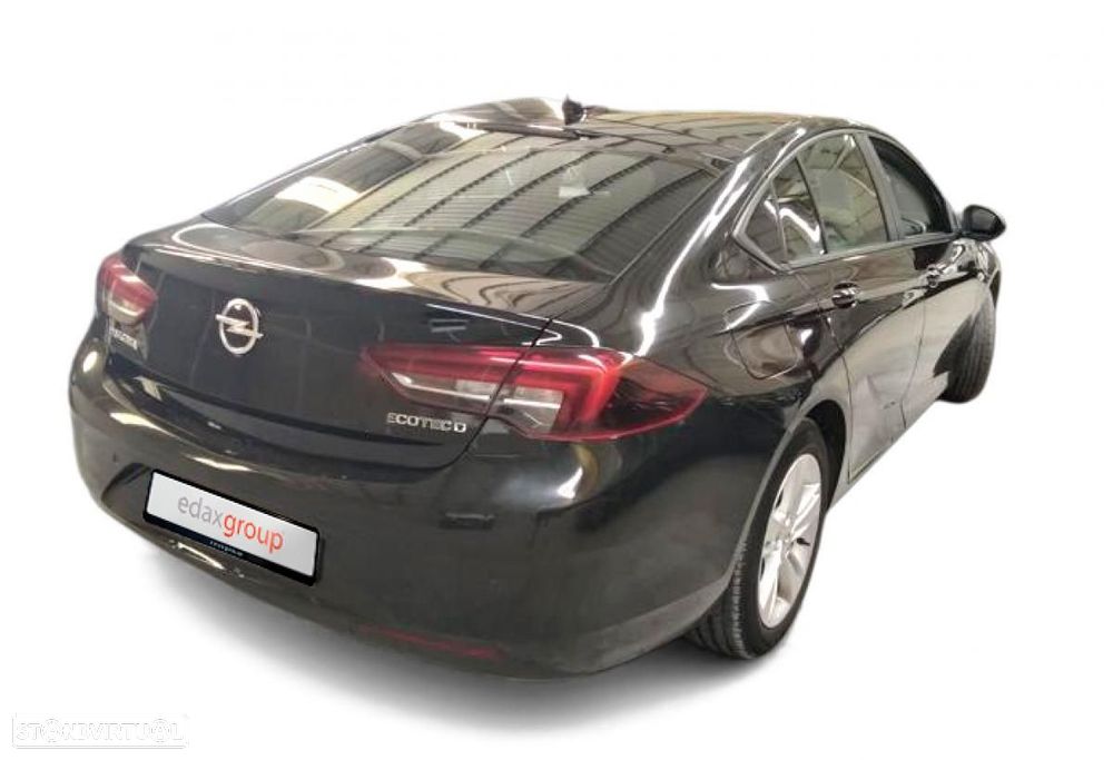 Opel Insignia Grand Sport - 2