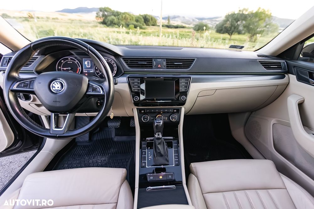 Skoda Superb 2.0 TDI DSG 4X4 Style - 12