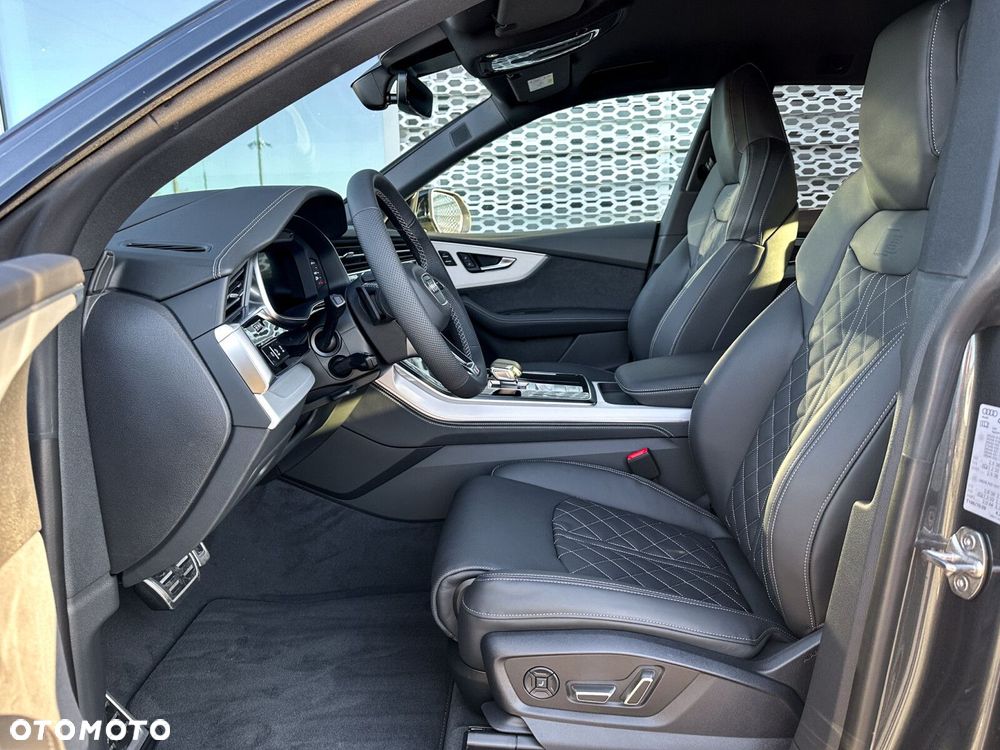 Audi Q8 - 21