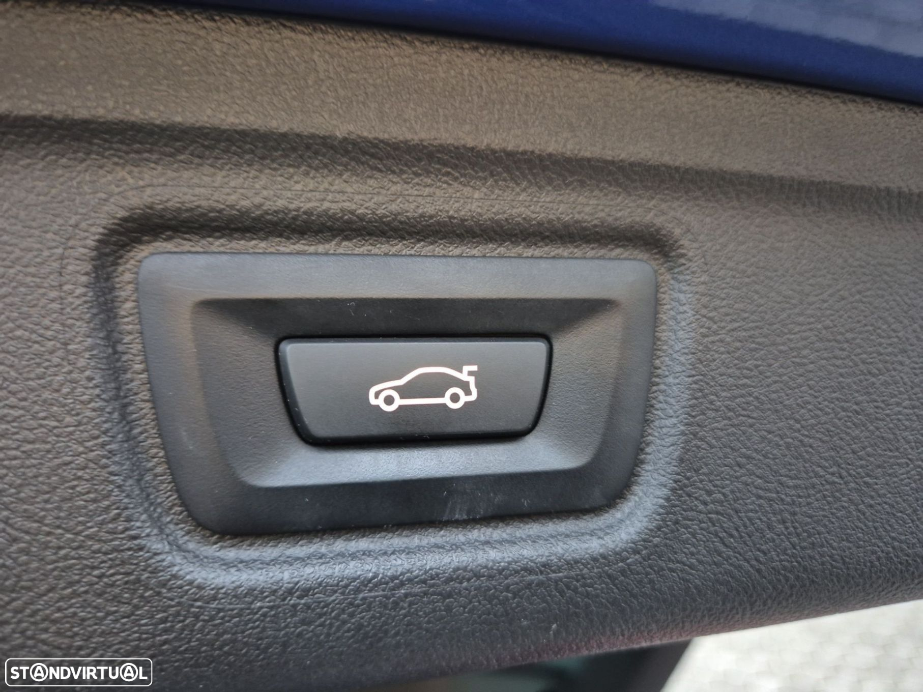 BMW 320 d Touring Pack Desportivo M Auto - 26