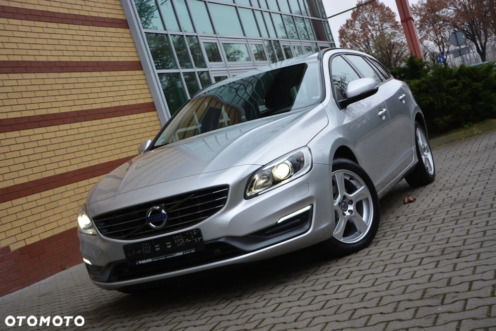 Volvo V60 D4 Geartronic Summum - 3