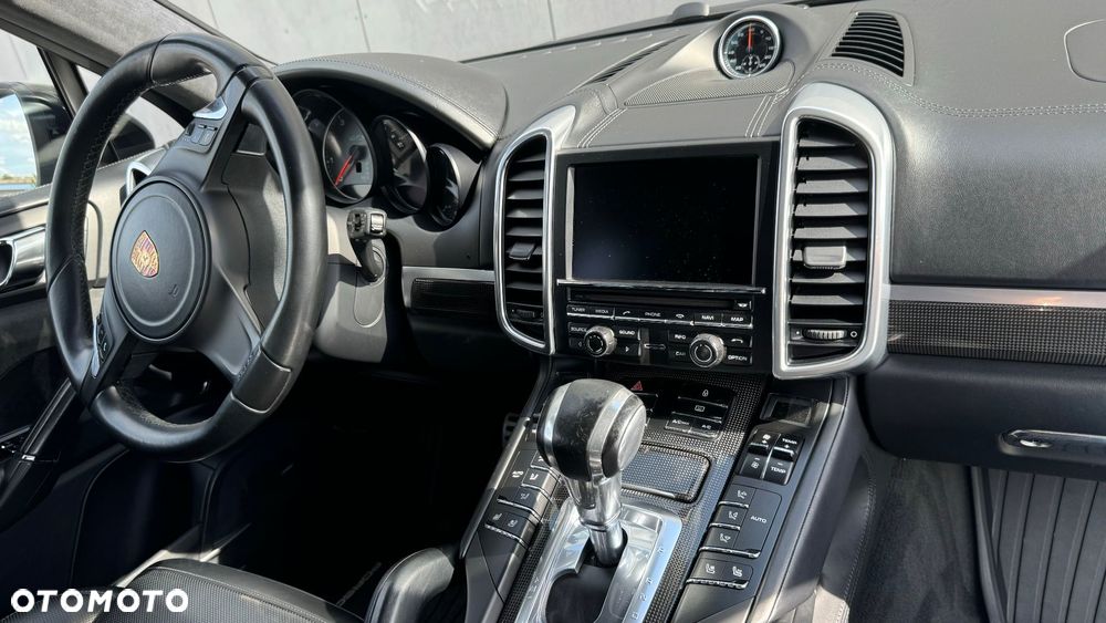 Porsche Cayenne - 6