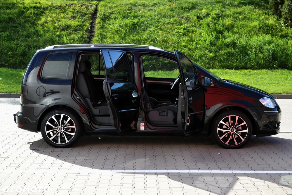 Volkswagen Touran 1.9 TDI DPF DSG Highline - 27