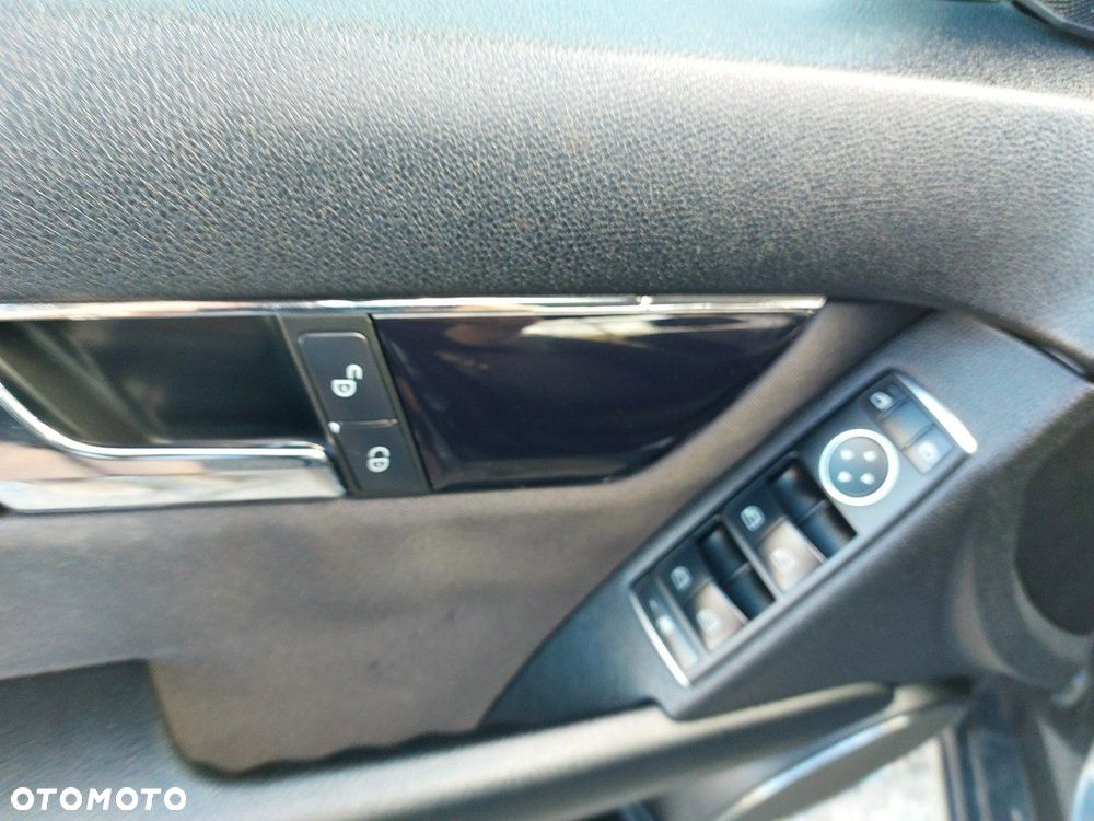 Mercedes-Benz Klasa C - 23