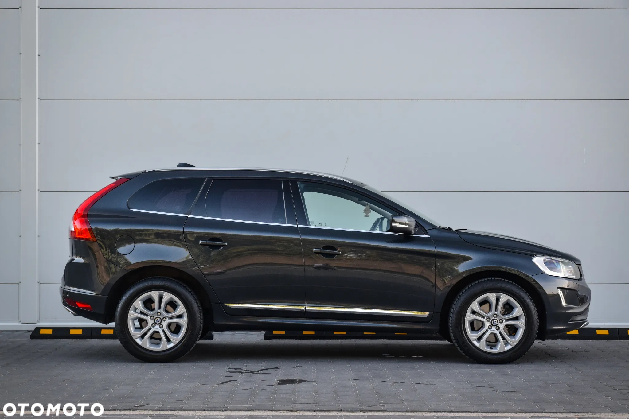 Volvo XC 60 D4 Geartronic Summum - 9