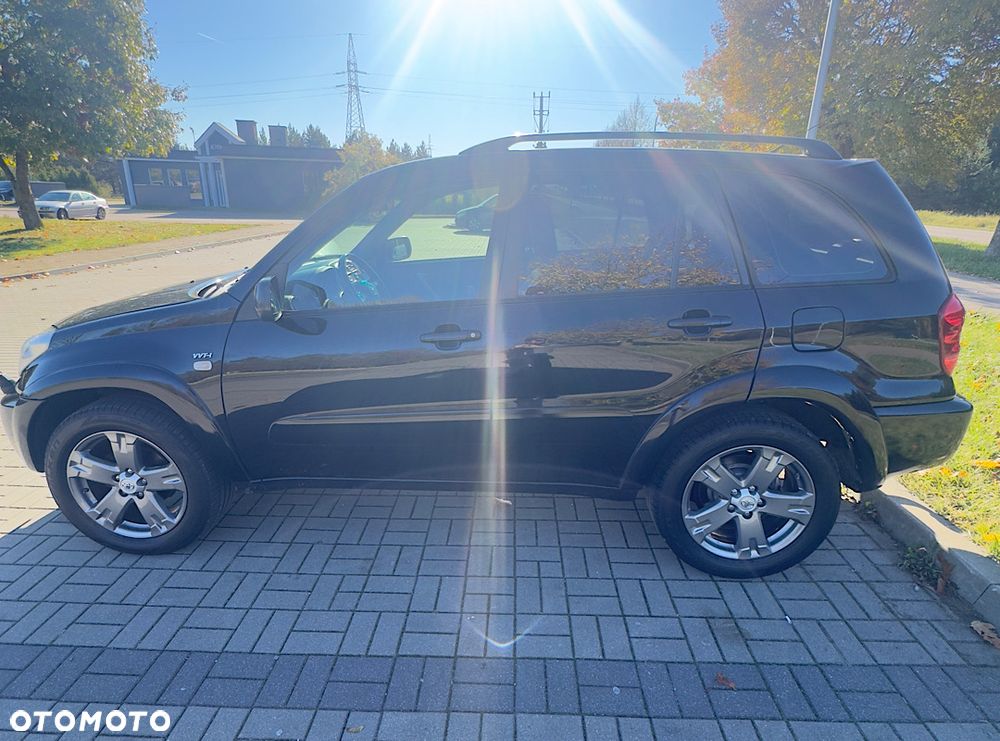 Toyota RAV4 2.0 VVT-i 4x4 - 10