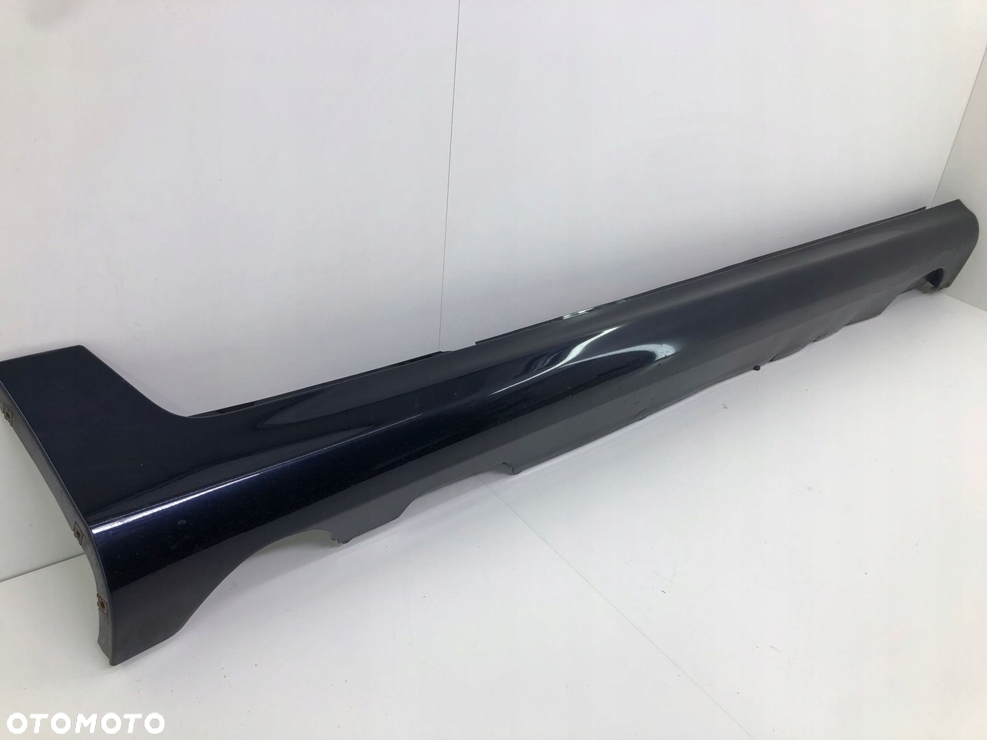 VOLVO XC60 LCI NAKŁADKA LISTWA PROGOWA PRAWA KOLOR- 467-46 - 2