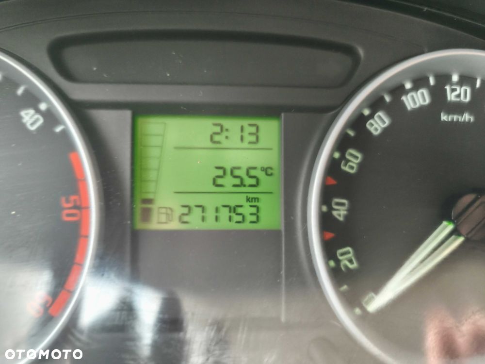 Skoda Fabia - 8