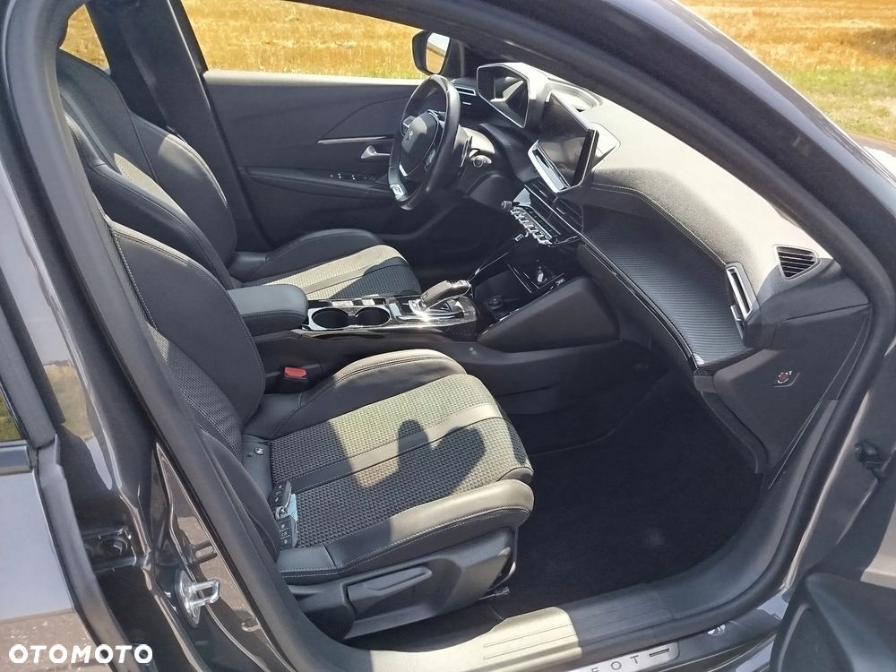 Peugeot 208 1.2 PureTech Allure S&S EAT6 - 23