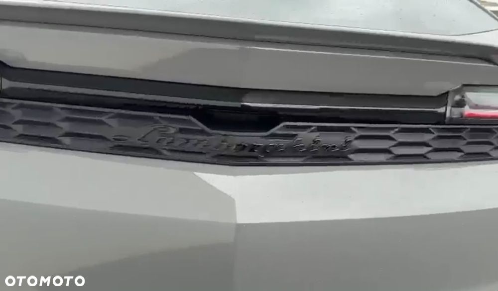 Lamborghini Urus - 8
