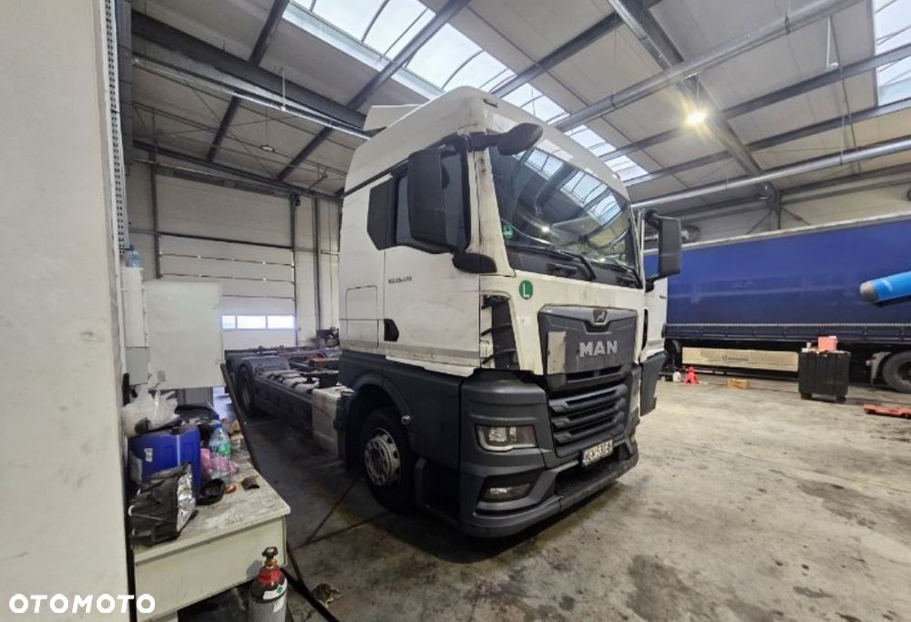 MAN TGX 26.470 6x2-2 LL CH GM Retarder - 1