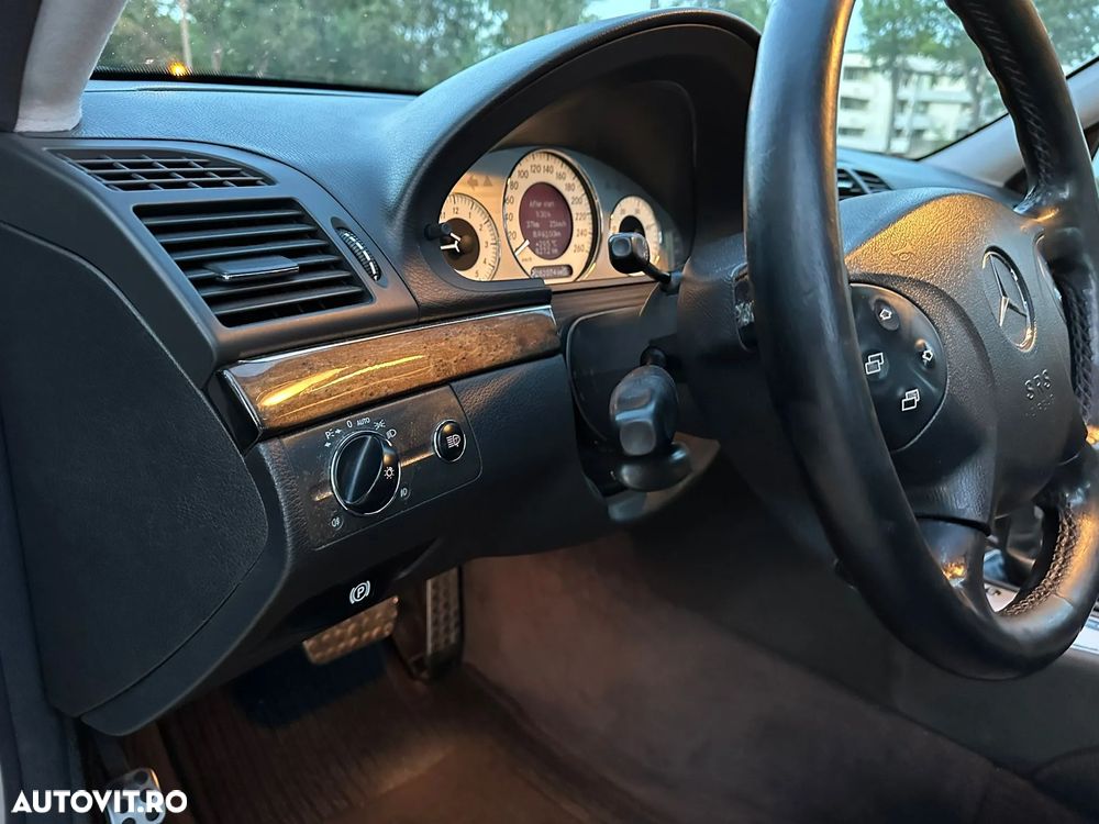 Mercedes-Benz E - 12