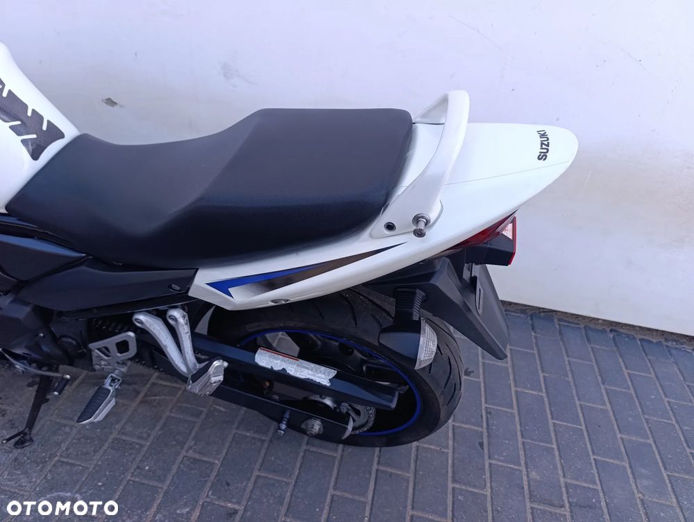 Suzuki GSX - 15