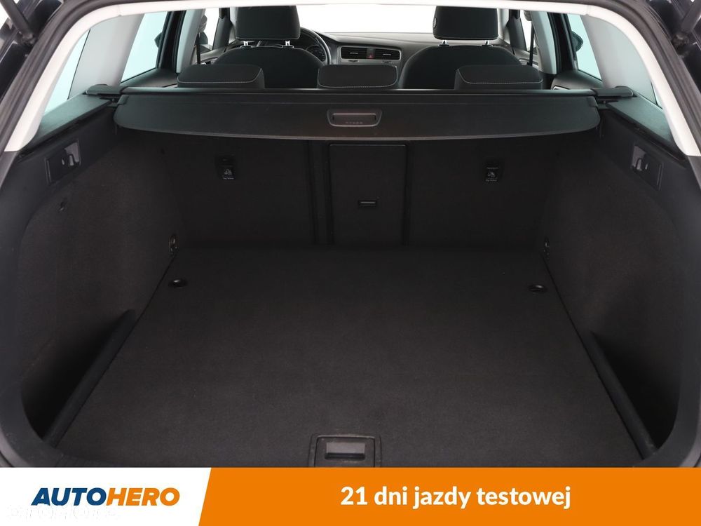 Volkswagen Golf - 17