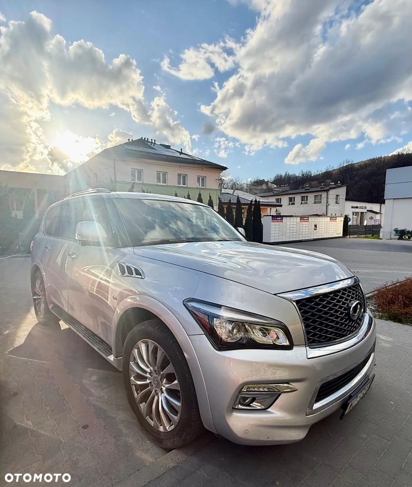 Infiniti QX80 - 18