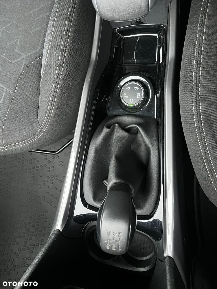 Peugeot 2008 1.2 Pure Tech Active S&S - 20