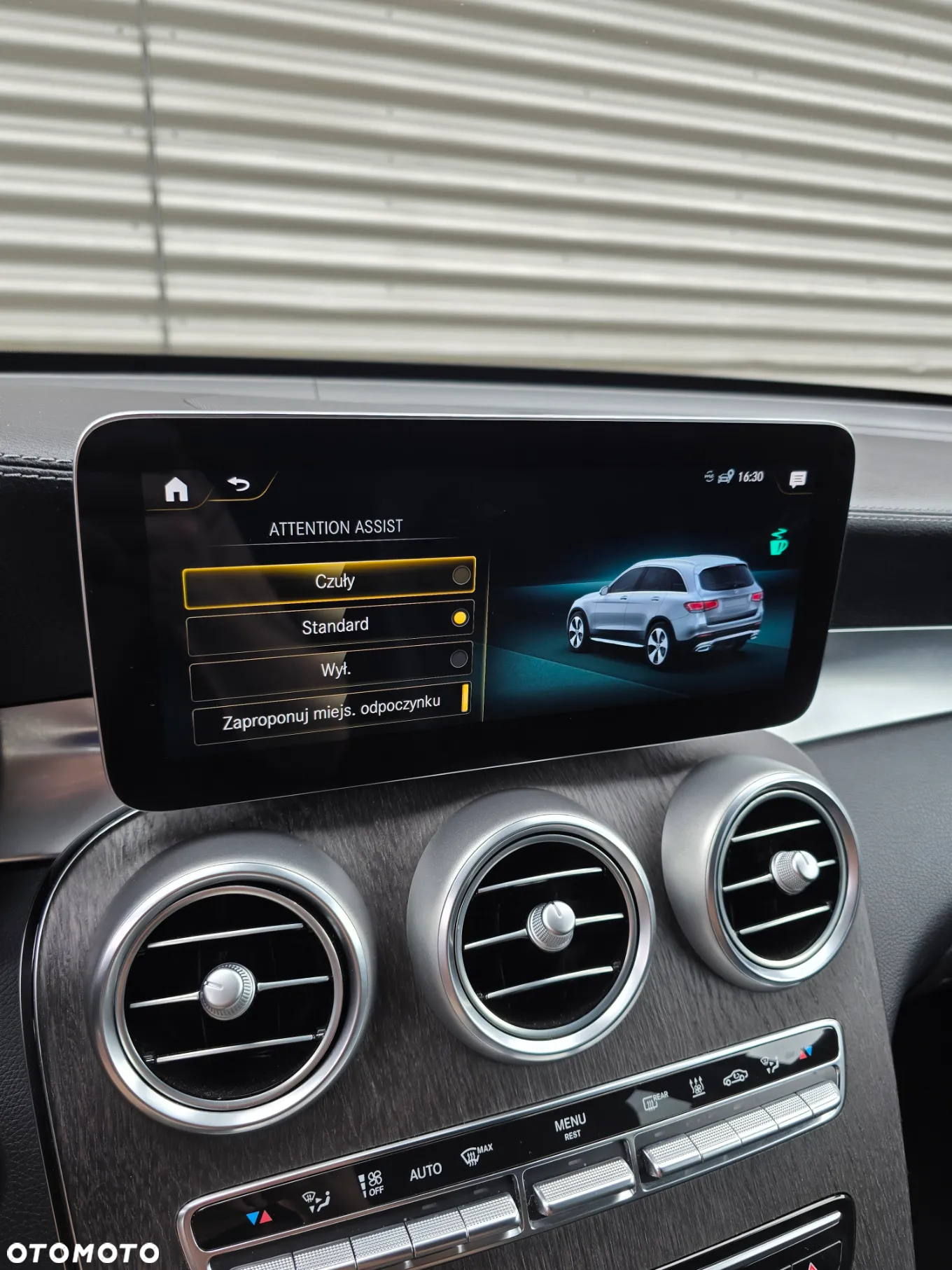 Mercedes-Benz GLC 300 d 4Matic 9G-TRONIC AMG Line - 25