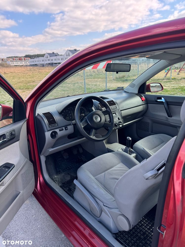 Volkswagen Polo 1.4 16V Comfortline - 12
