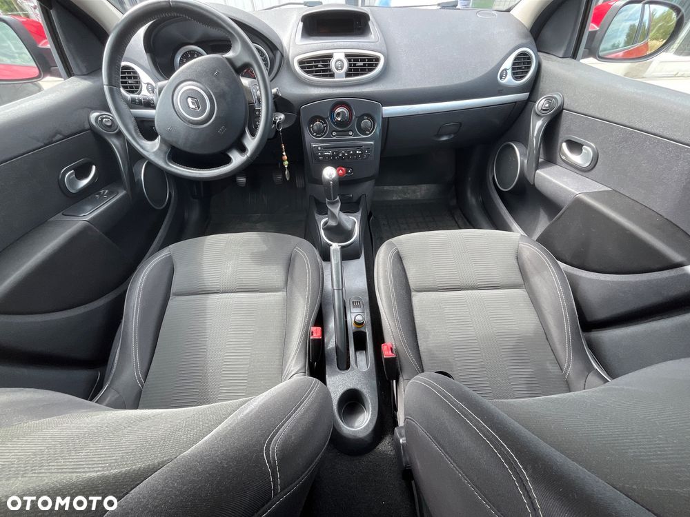Renault Clio - 8