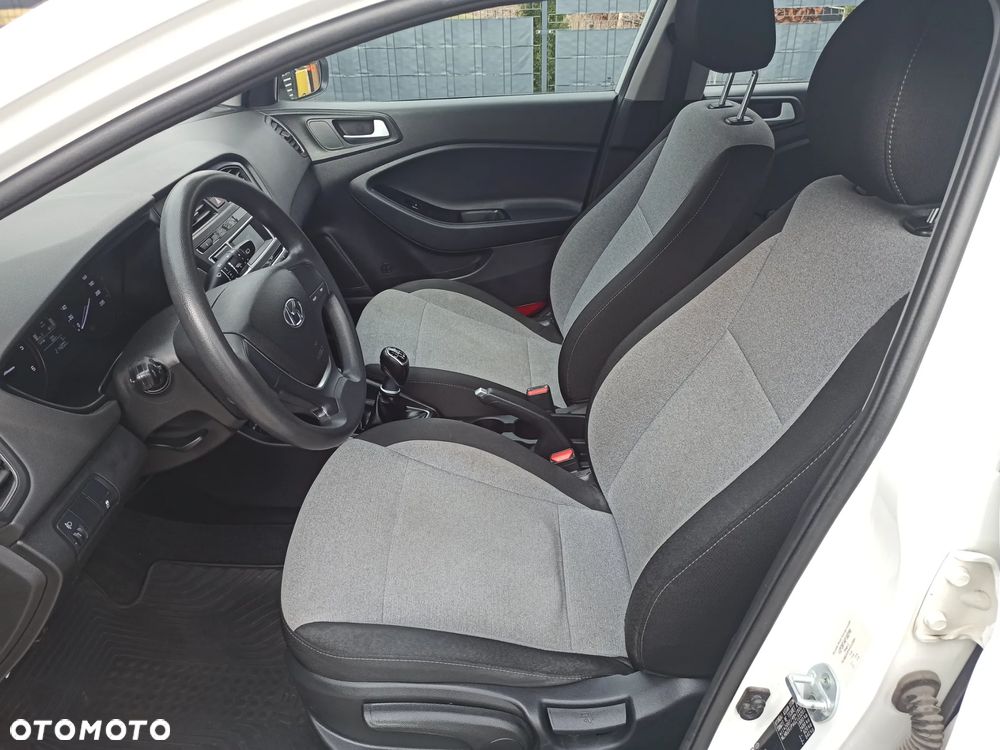 Hyundai i20 1.1 CRDi Classic + - 10