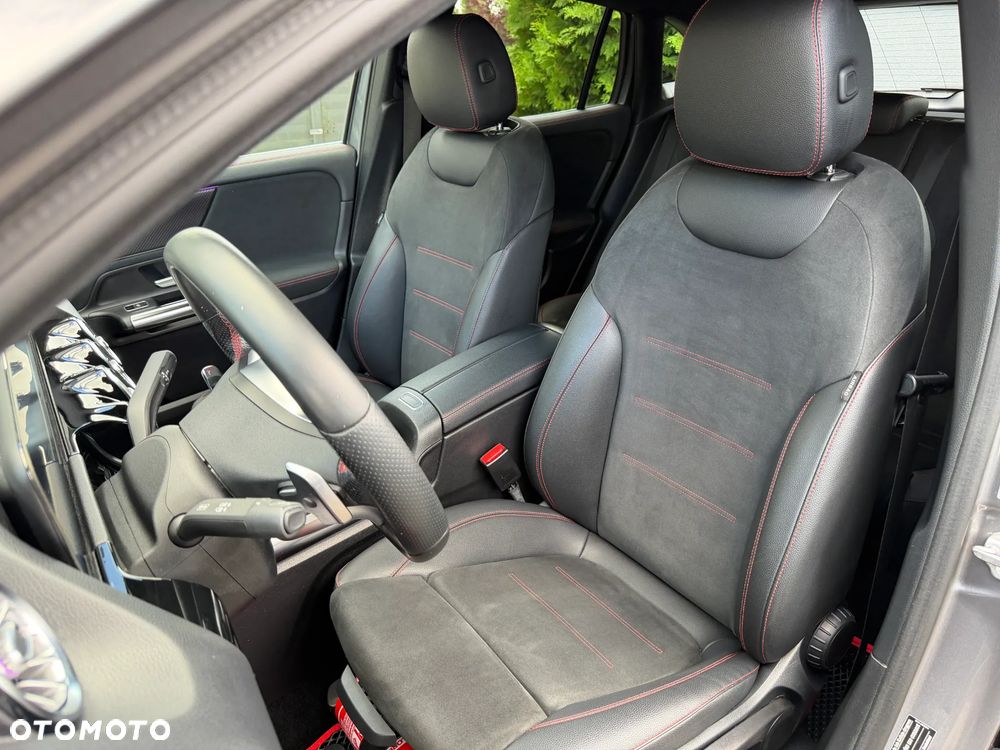 Mercedes-Benz GLA 200 d 4-Matic AMG Line - 33