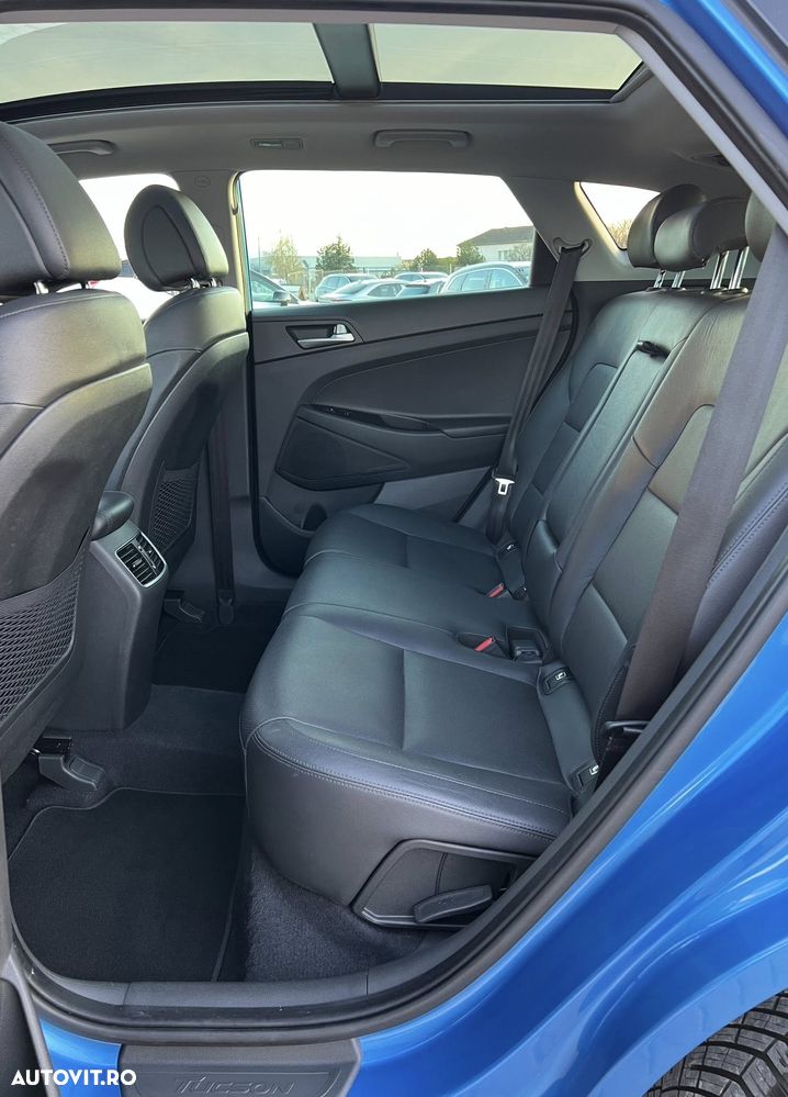 Hyundai Tucson 2.0 CRDI 4WD Automatik Premium - 17