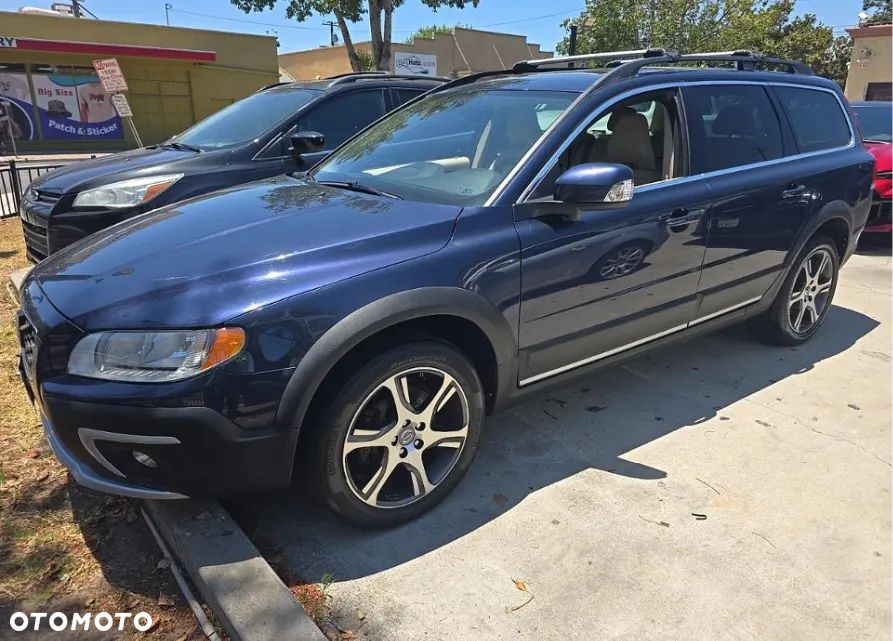 Volvo XC 70 - 1