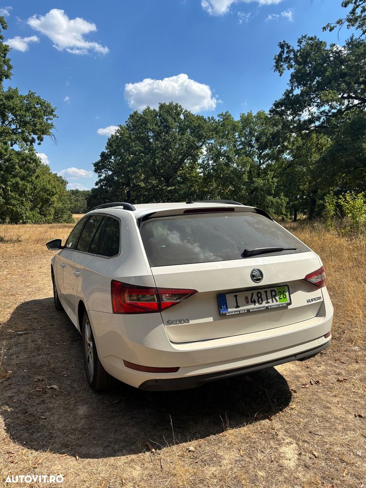 Skoda Superb 2.0 TDI Ambition - 11
