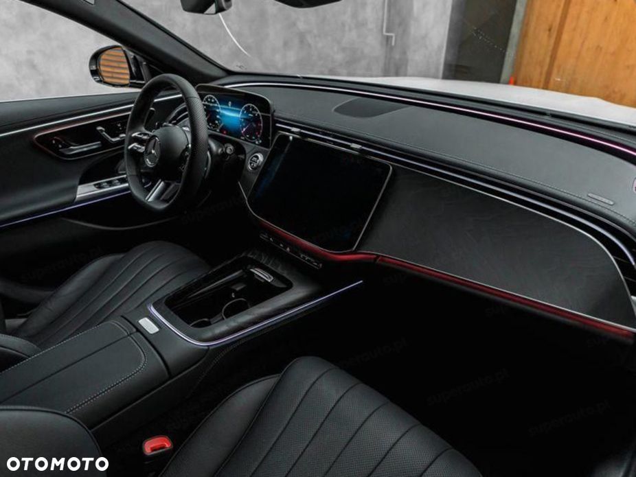 Mercedes-Benz Klasa E 220 d mHEV 4-Matic AMG 9G-Tronic - 11