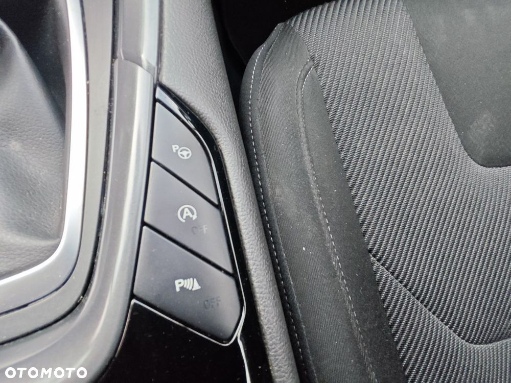 Ford Mondeo 2.0 TDCi Titanium PowerShift - 16