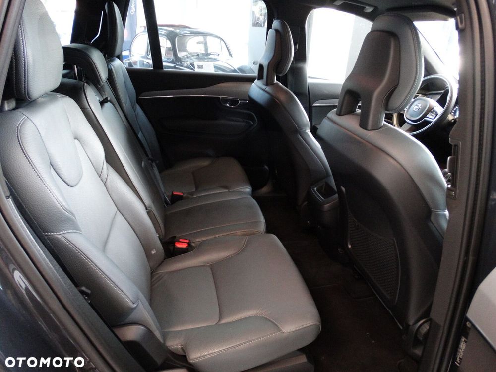 Volvo XC 90 - 31