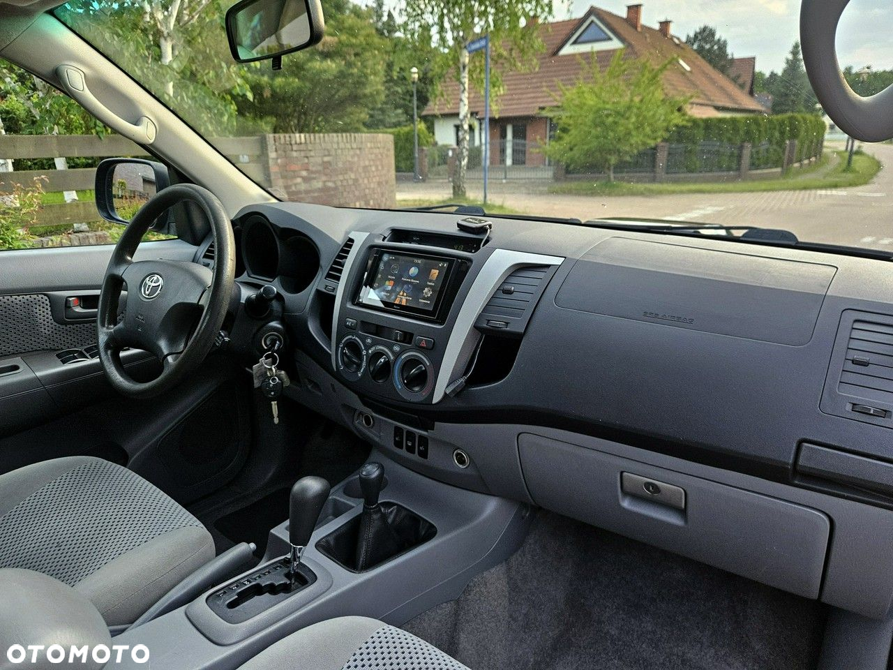 Toyota Hilux 4x4 Double Cab Autm Executive - 6