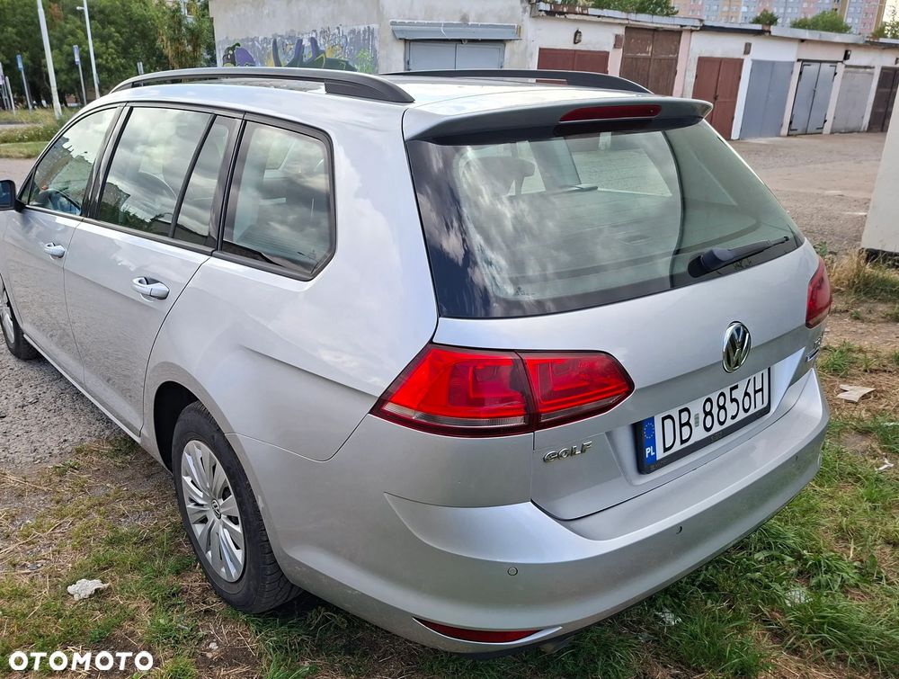 Volkswagen Golf 1.6 TDI BlueMotion Trendline - 4