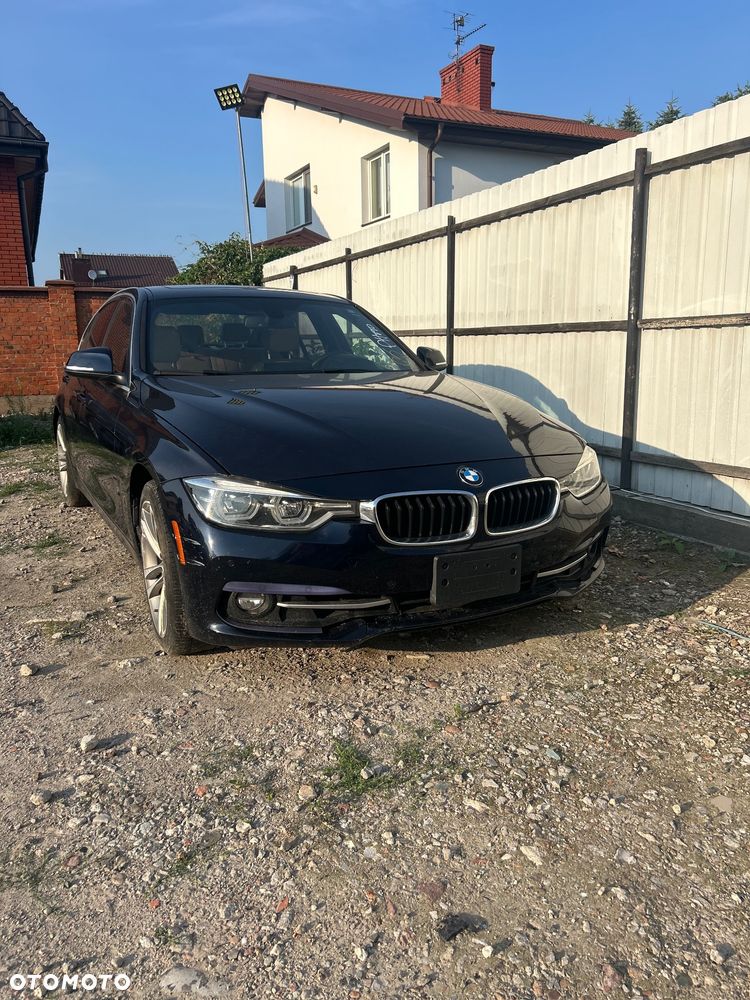 BMW Seria 3 330i xDrive - 1