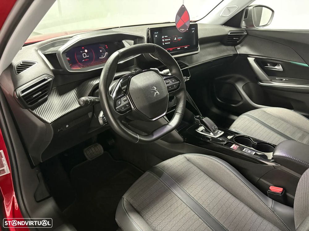 Peugeot 2008 1.2 PureTech Allure EAT8 - 7