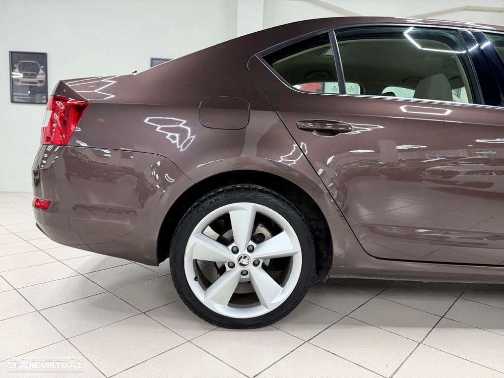 Skoda Octavia 1.6 TDI Sportline - 4