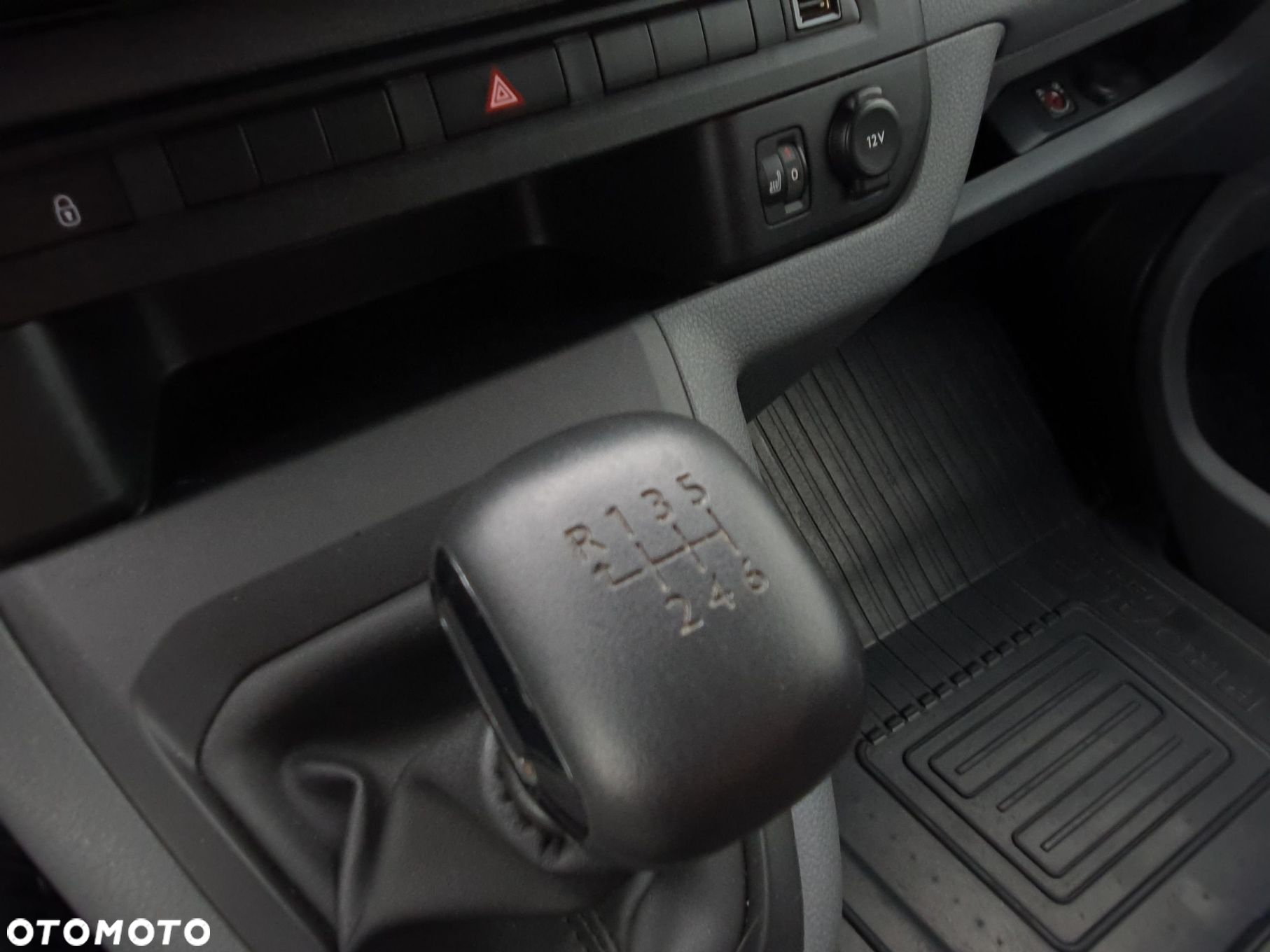Toyota proace - 15