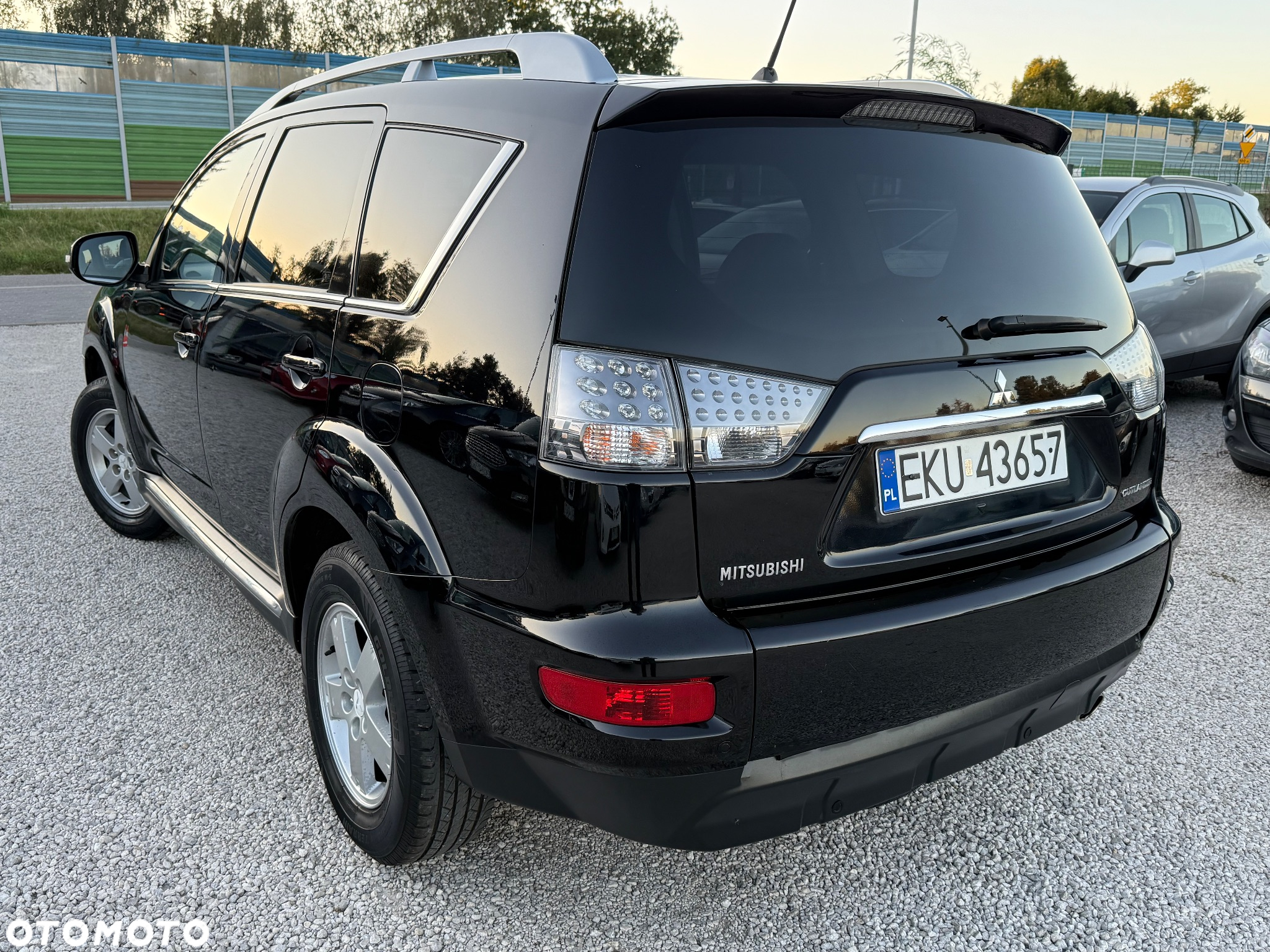 Mitsubishi Outlander 2.0 2WD CVT Invite - 7