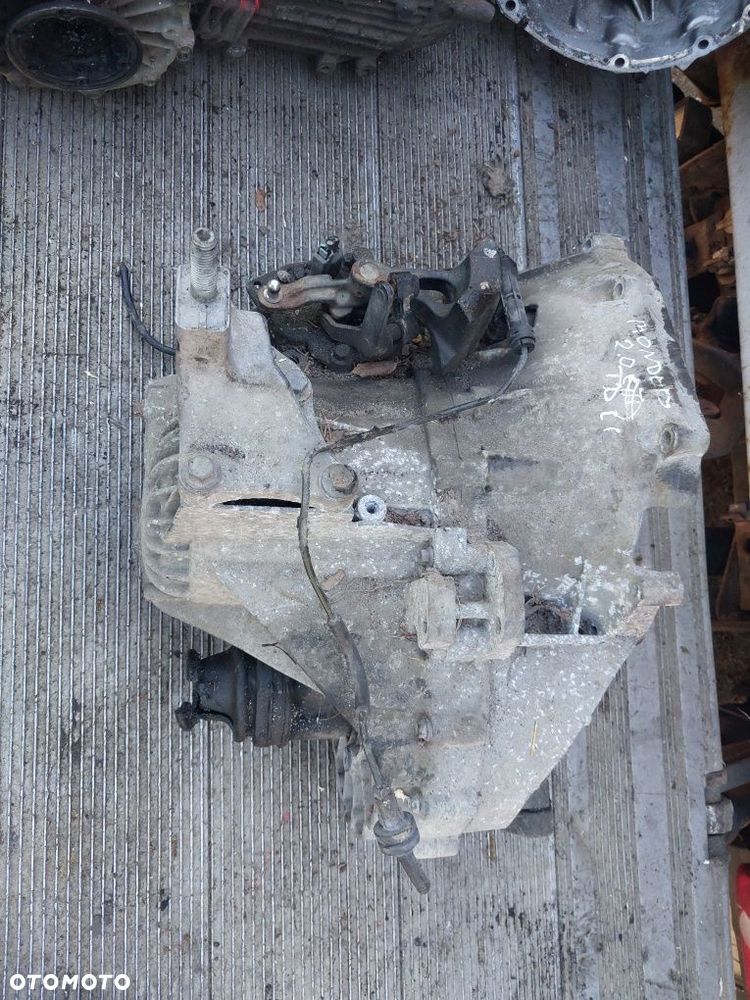 Skrzynia biegów manualna ford mondeo mk3 2.0 tdci
