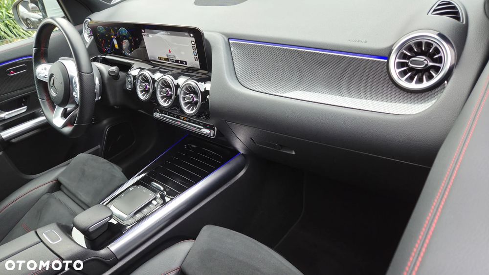 Mercedes-Benz GLA 200 7G-DCT AMG Line - 15