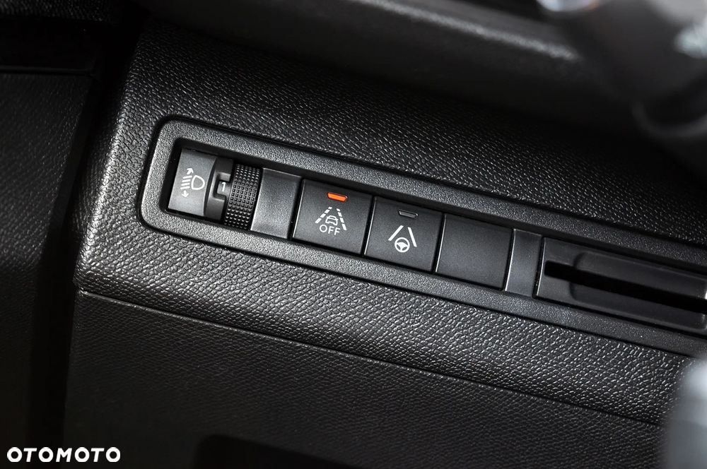 Peugeot 5008 1.5 BlueHDi Allure S&S EAT8 - 37