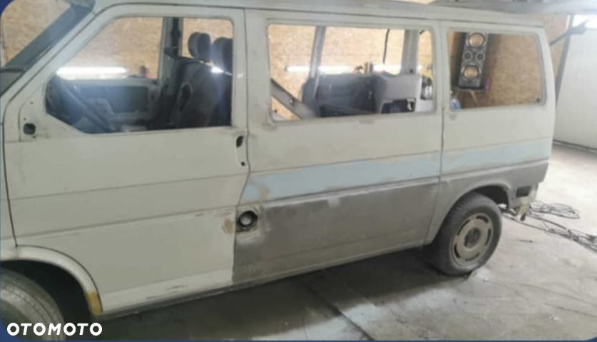 Volkswagen Multivan Standard - 24