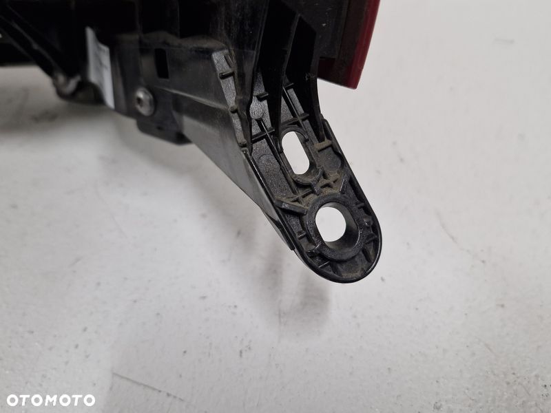 VOLVO V40 2 II LAMPA LEWY TYŁ LEWA TYLNA 31395478 - 6